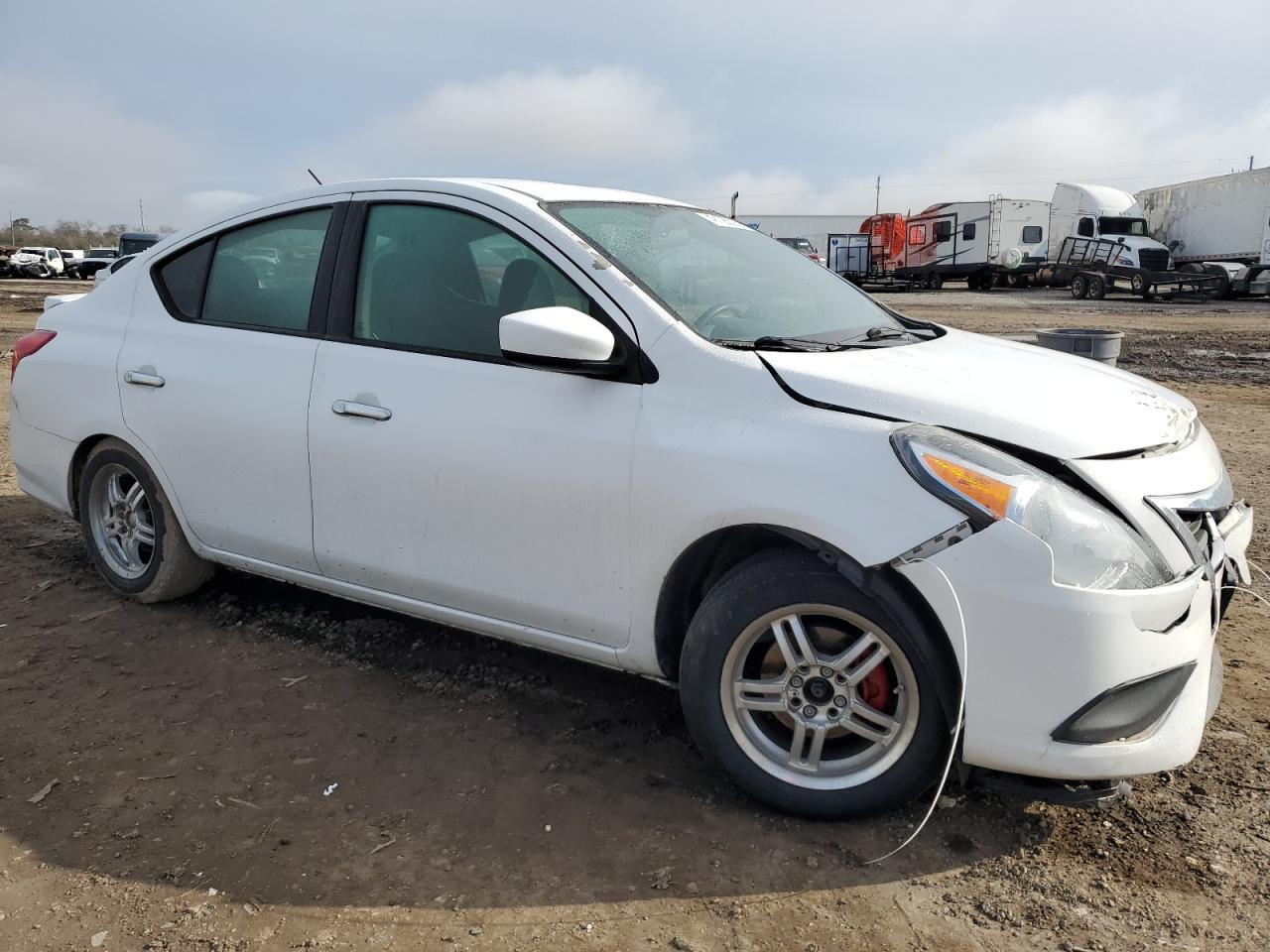 2019 Nissan Versa - Image 4