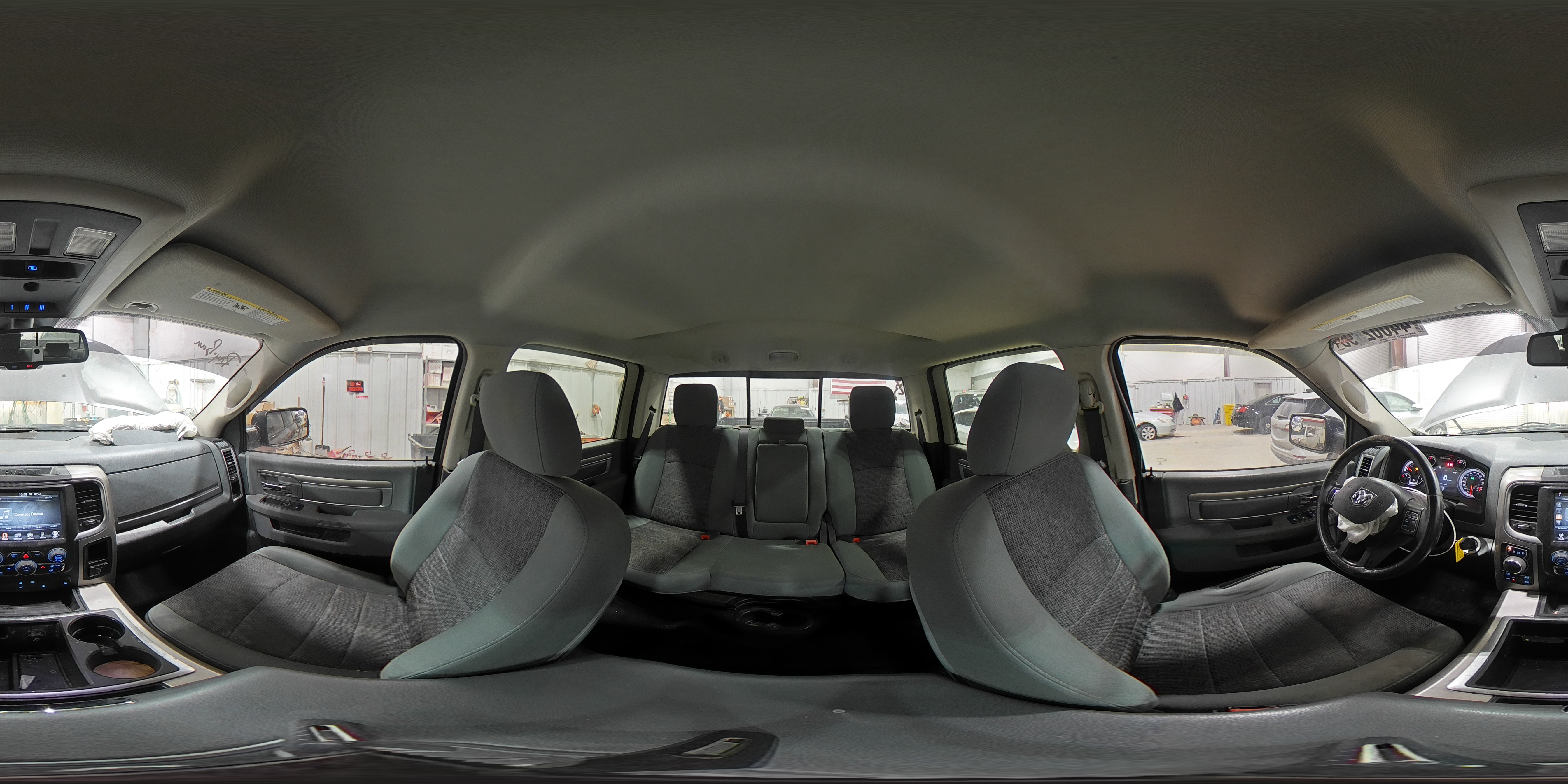 2015 RAM 1500 - Image 12