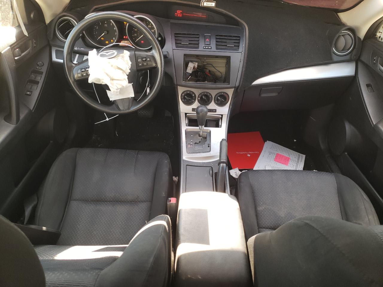 2010 Mazda 3 - Image 8