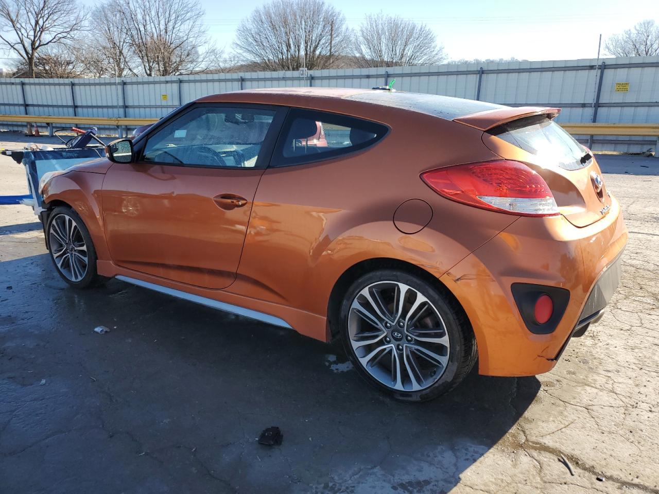 2016 Hyundai Veloster - Image 2
