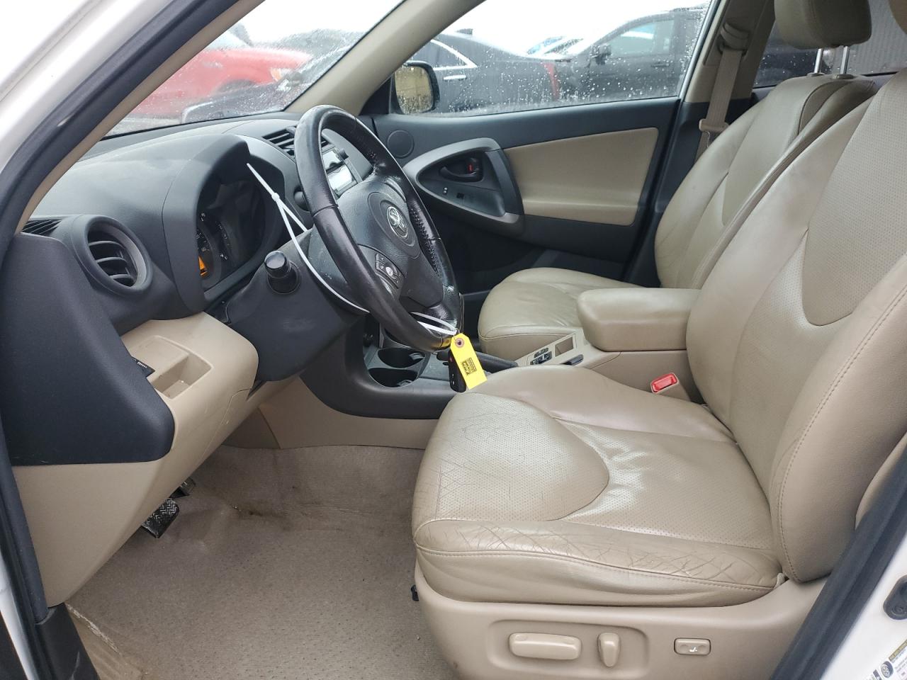 2011 Toyota RAV 4 - Image 7