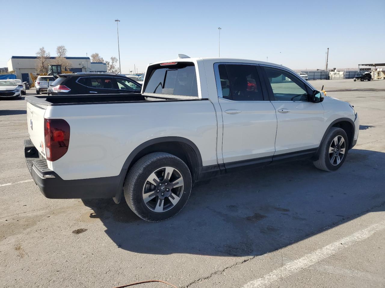 2019 Honda Ridgeline - Image 3