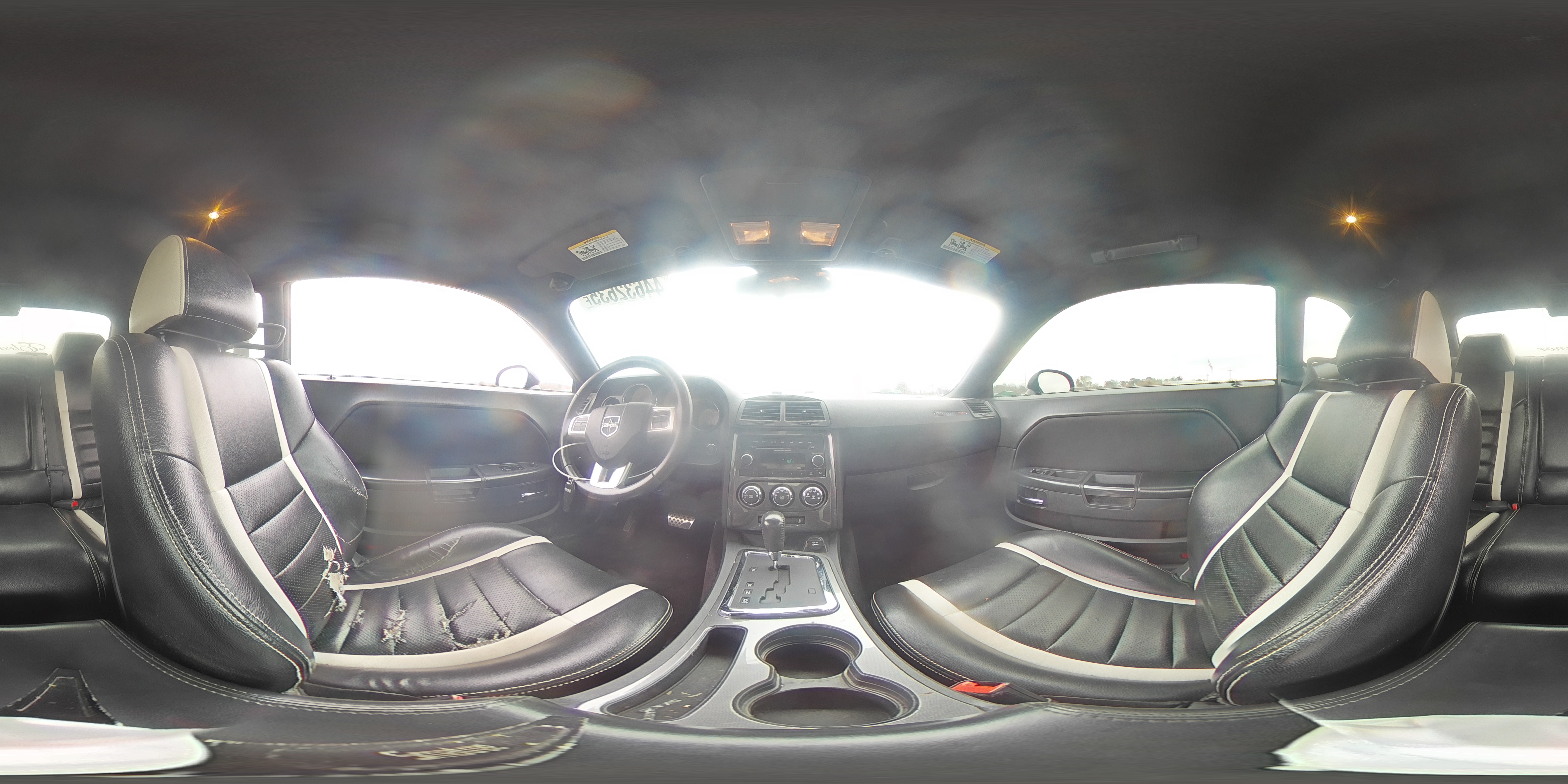 2013 Dodge Challenger - Image 13