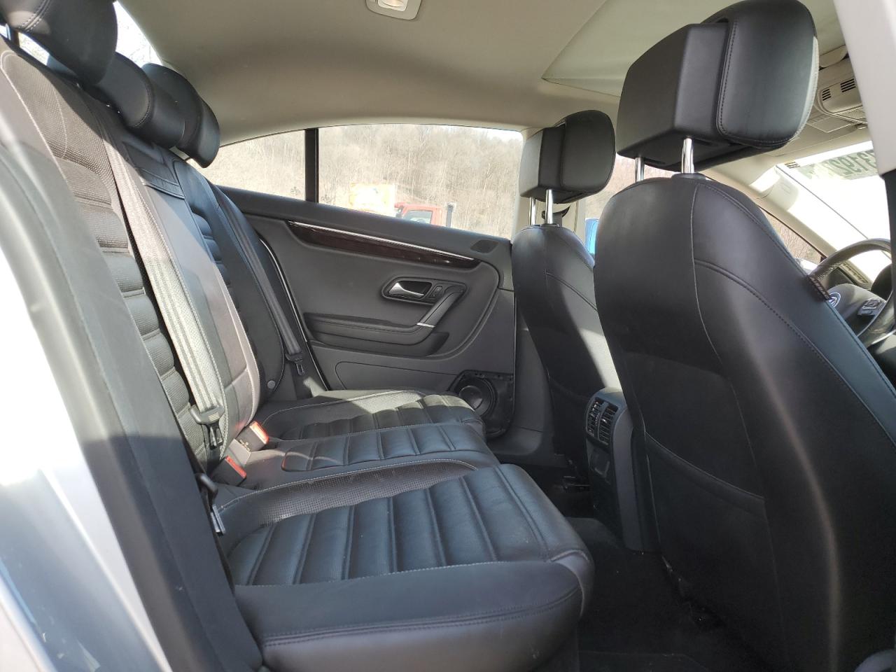 2013 Volkswagen Passat CC - Image 10