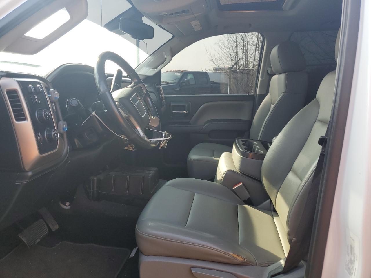 2017 GMC Sierra - Image 7