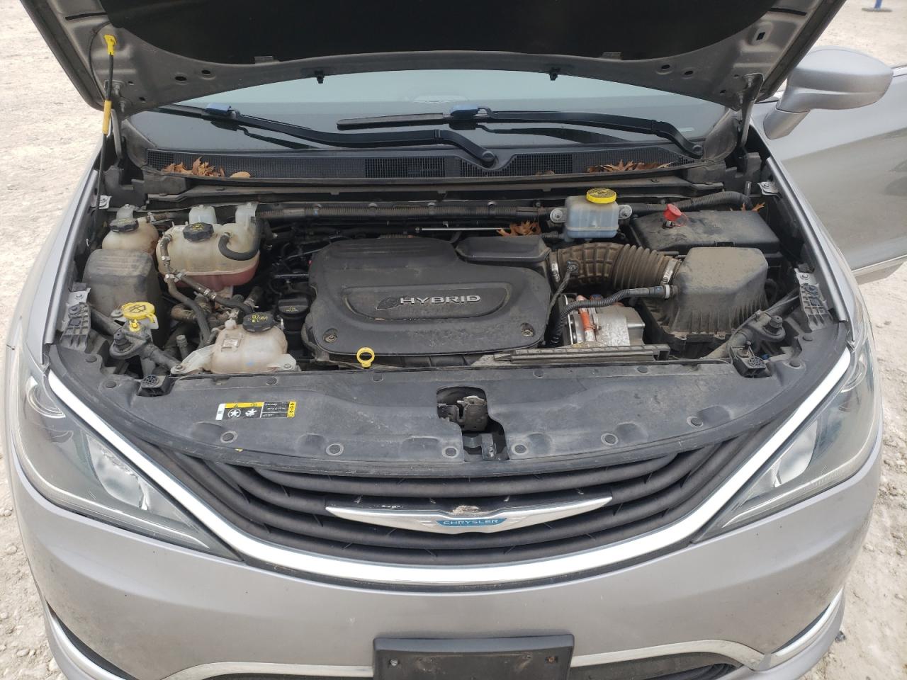 2018 Chrysler Pacifica - Image 12
