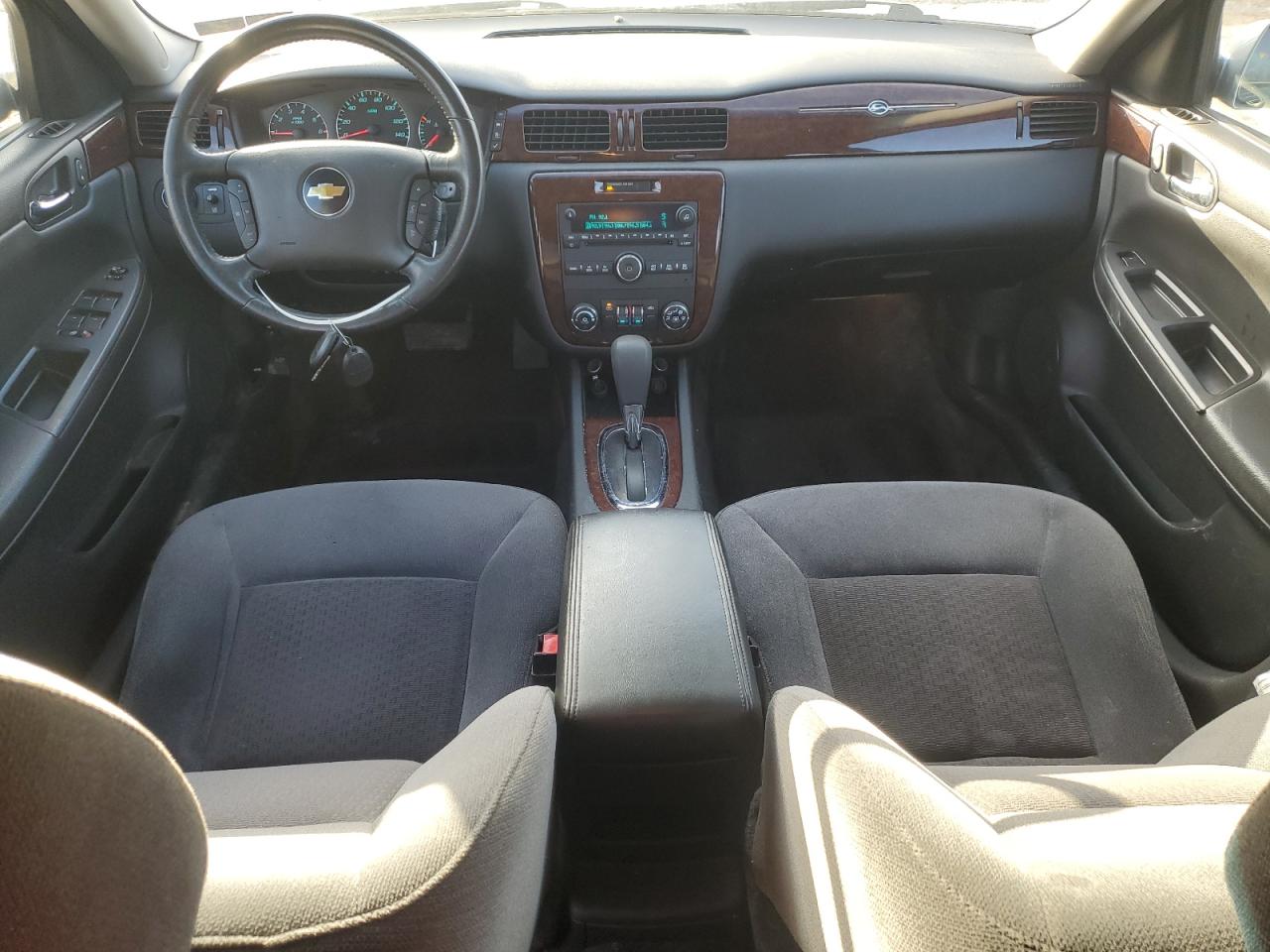 2011 Chevrolet Impala - Image 8