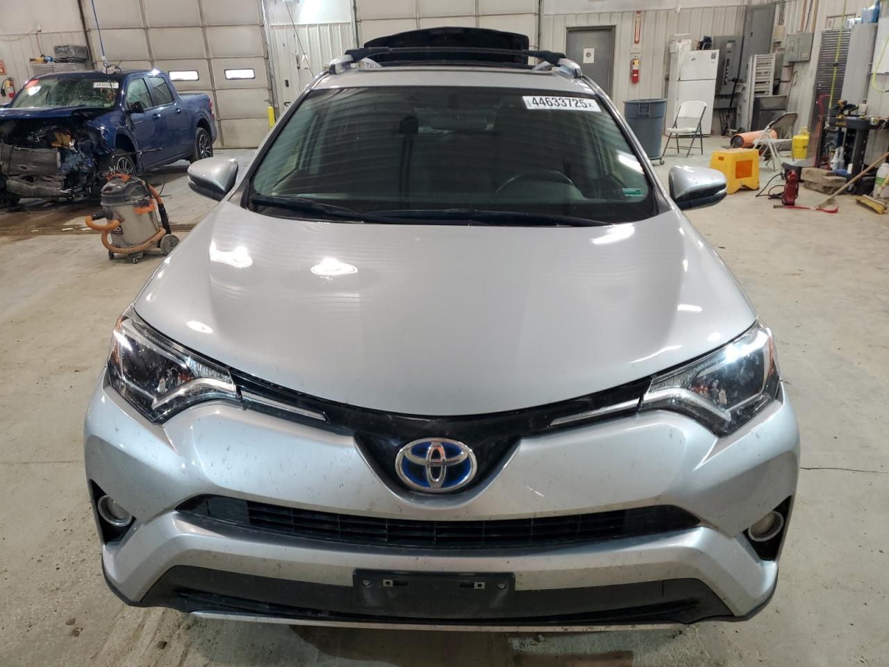 2016 Toyota RAV 4 - Image 5