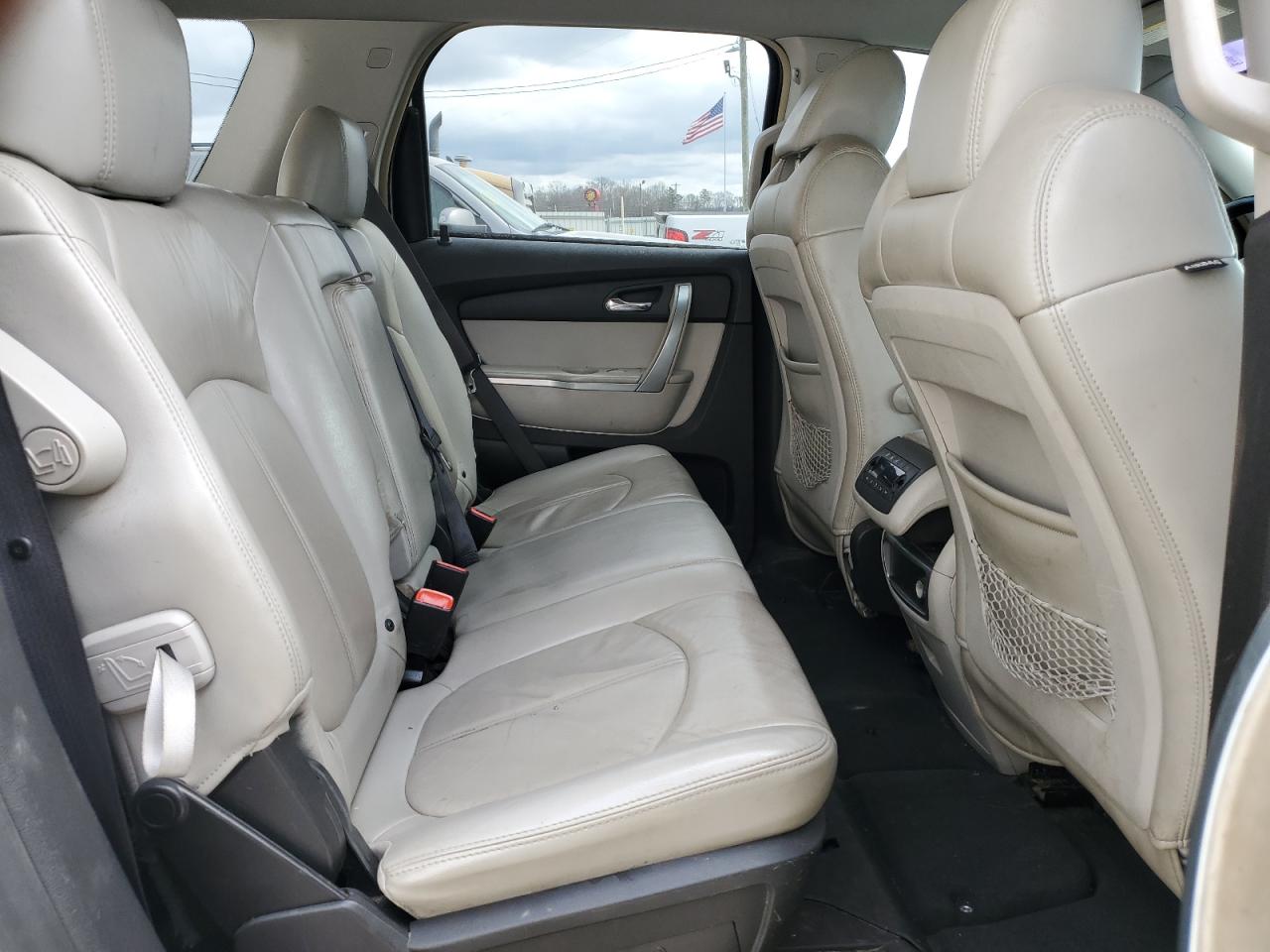 2007 GMC Acadia - Image 11