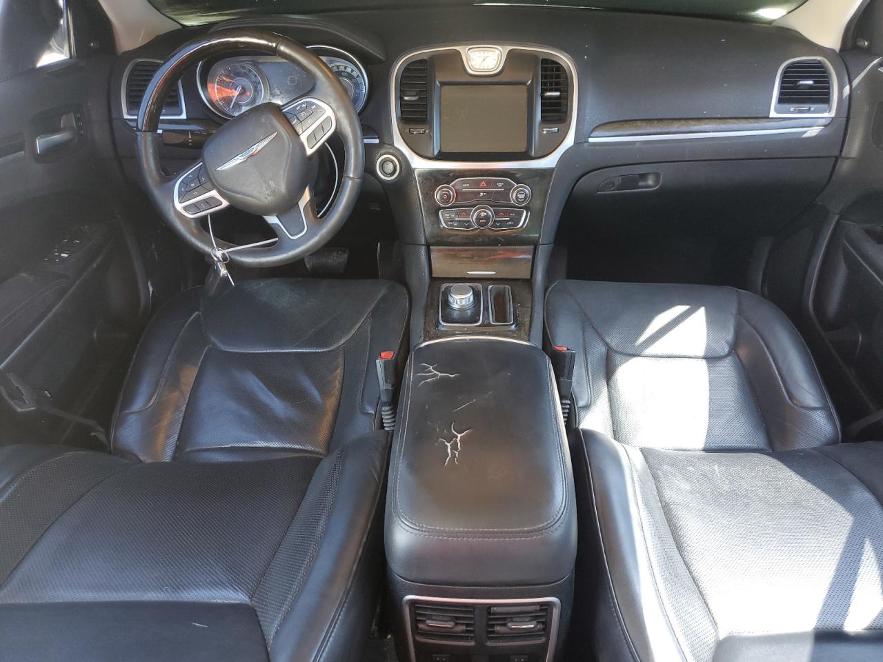 2017 Chrysler 300 - Image 8