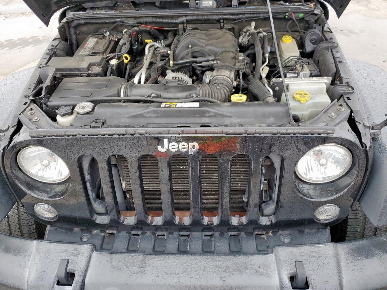 2016 Jeep Wrangler - Image 11