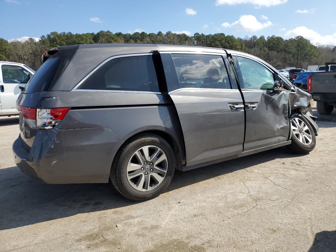 2014 Honda Odyssey - Image 3