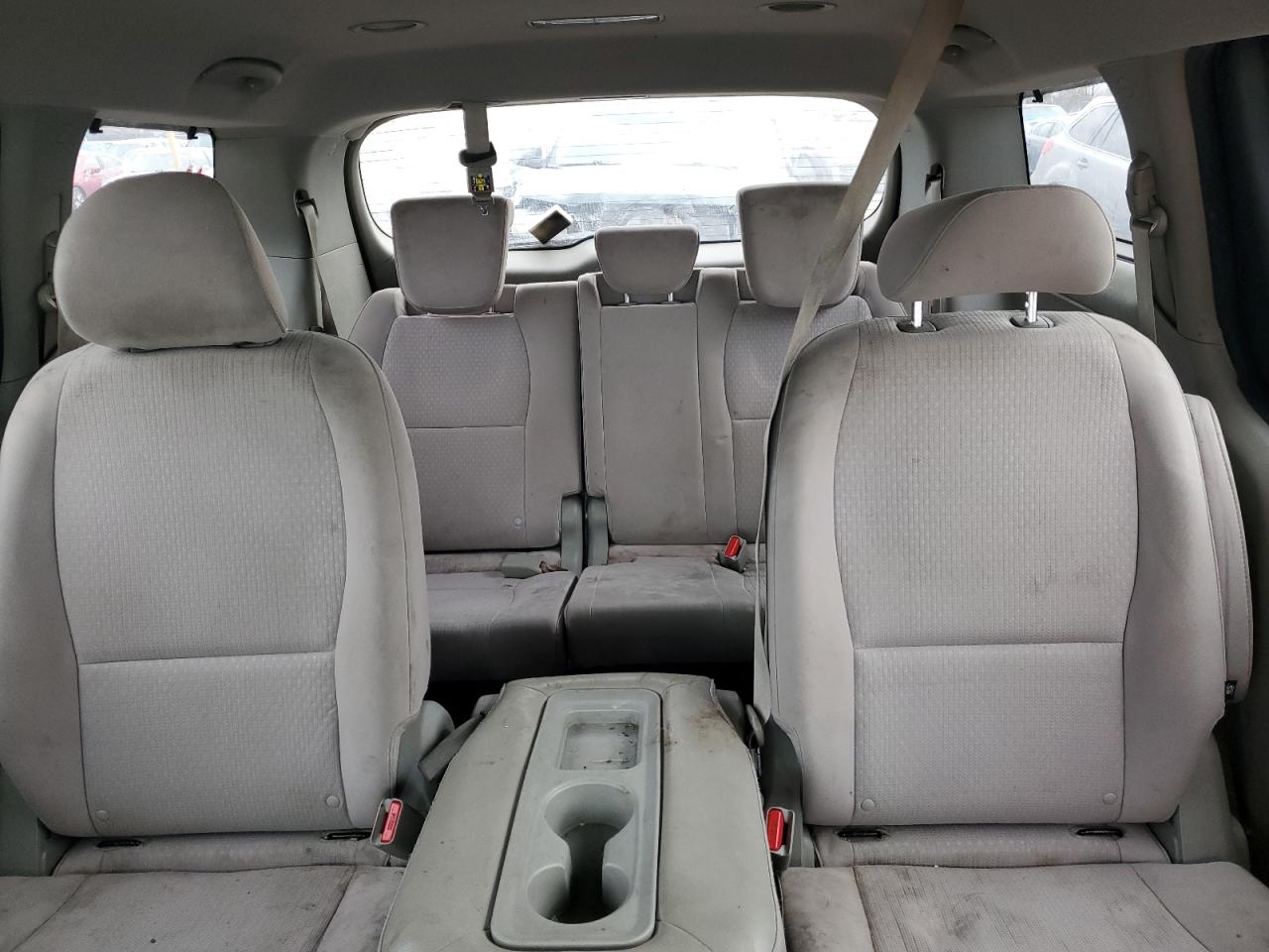 2016 Kia Sedona - Image 10