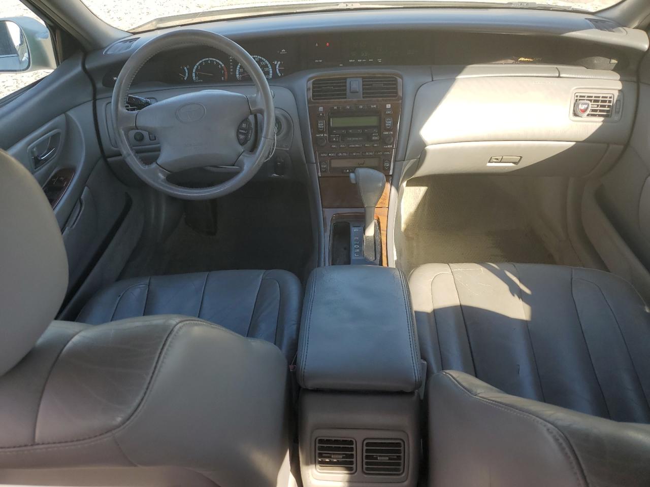 2001 Toyota Avalon - Image 7