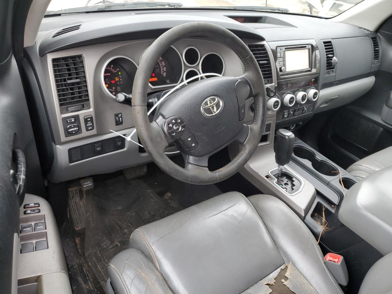 2012 Toyota Sequoia - Image 8