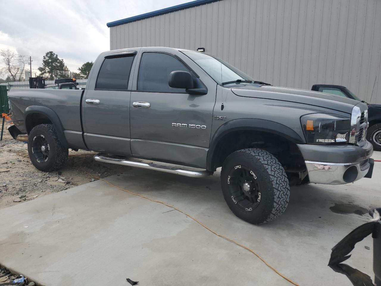 2006 Dodge RAM - Image 4