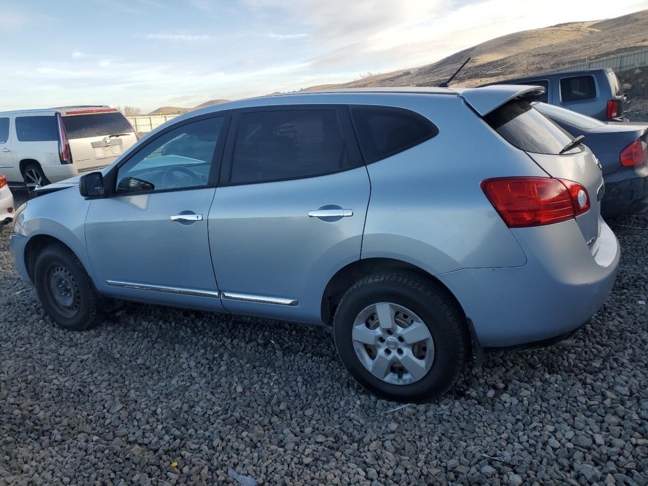 2013 Nissan Rogue - Image 2