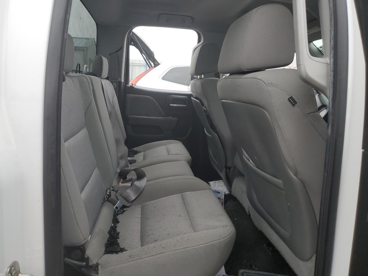 2015 Chevrolet Silverado - Image 10