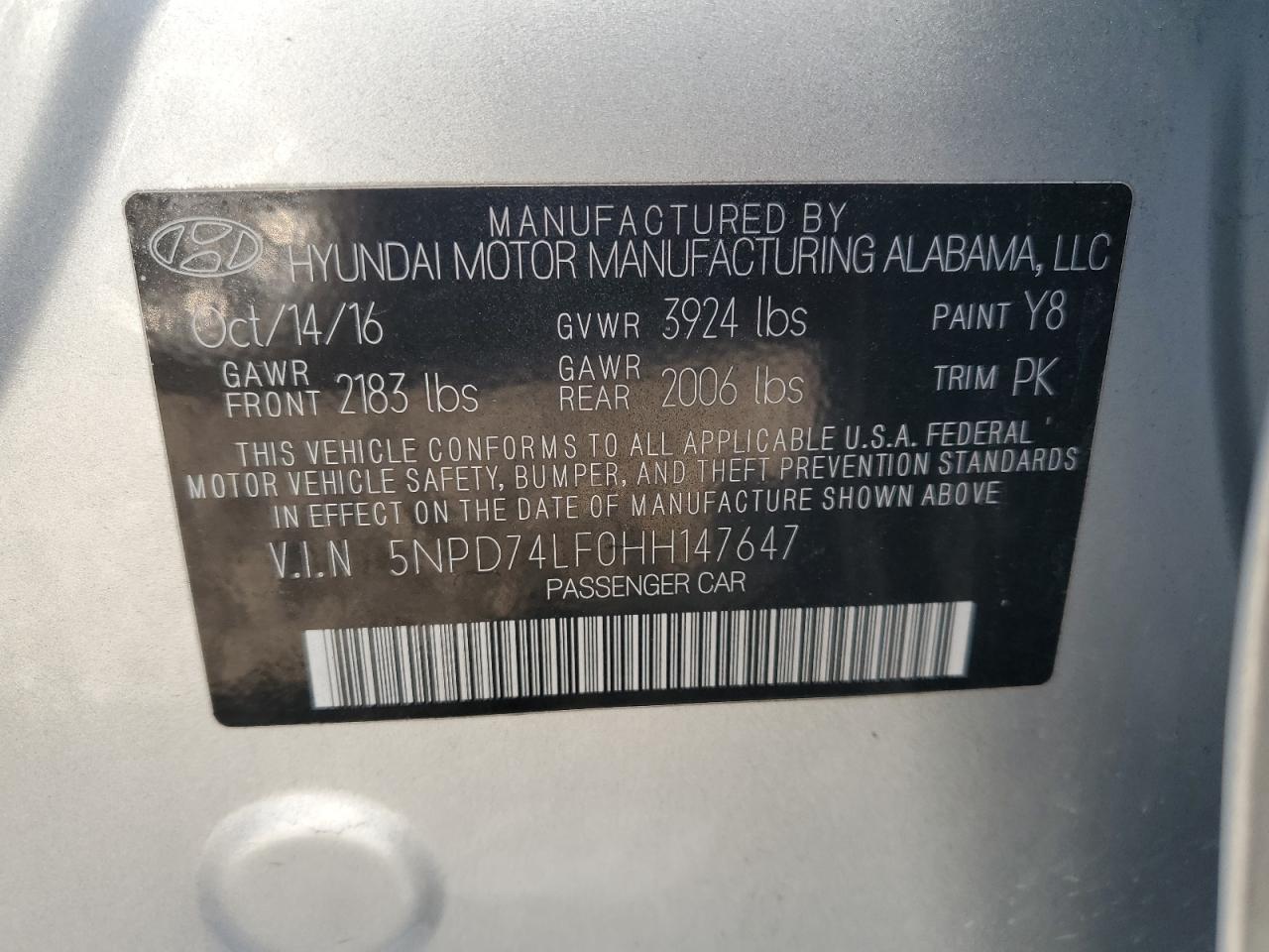 2017 Hyundai Elantra - Image 12