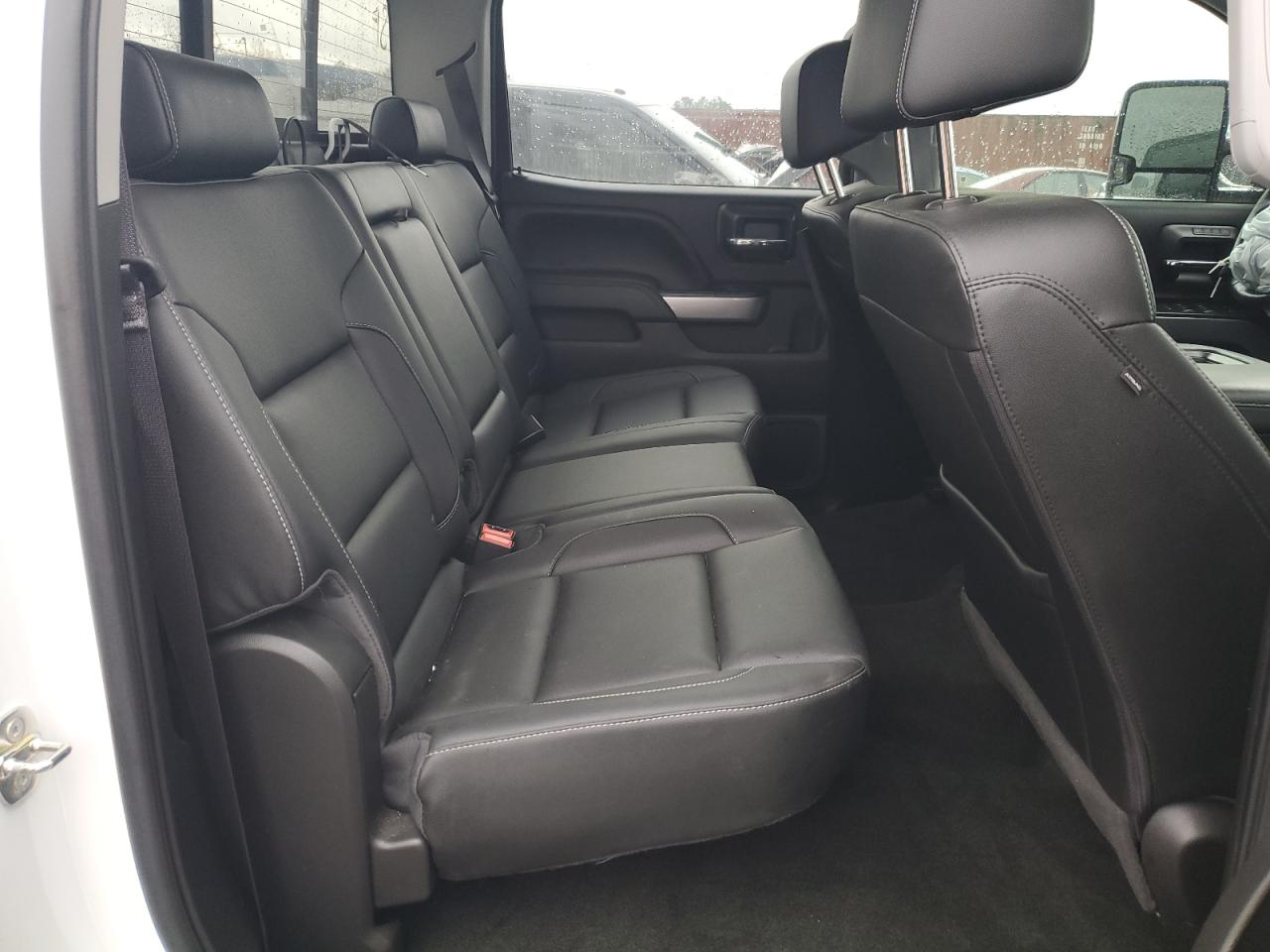 2016 Chevrolet Silverado - Image 10