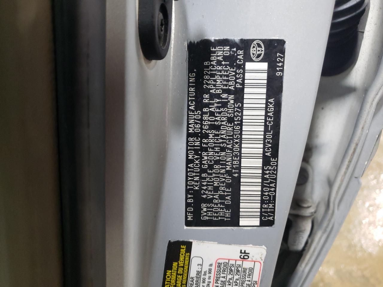 2005 Toyota Camry - Image 13