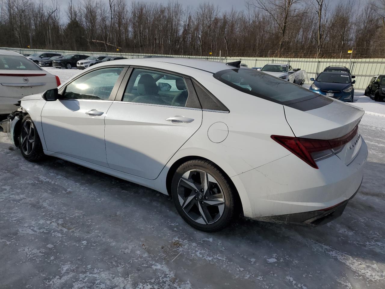 2022 Hyundai Elantra - Image 2