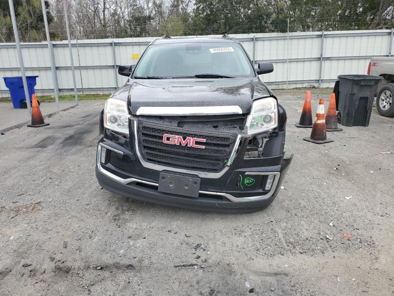 2017 GMC Terrain - Image 5