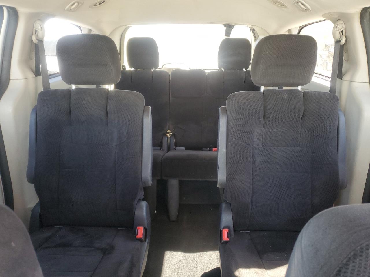 2014 Dodge Caravan - Image 10