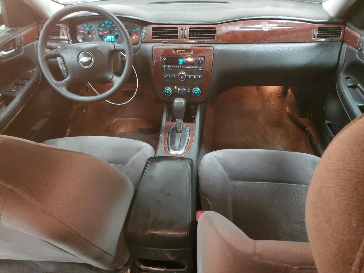 2010 Chevrolet Impala - Image 8