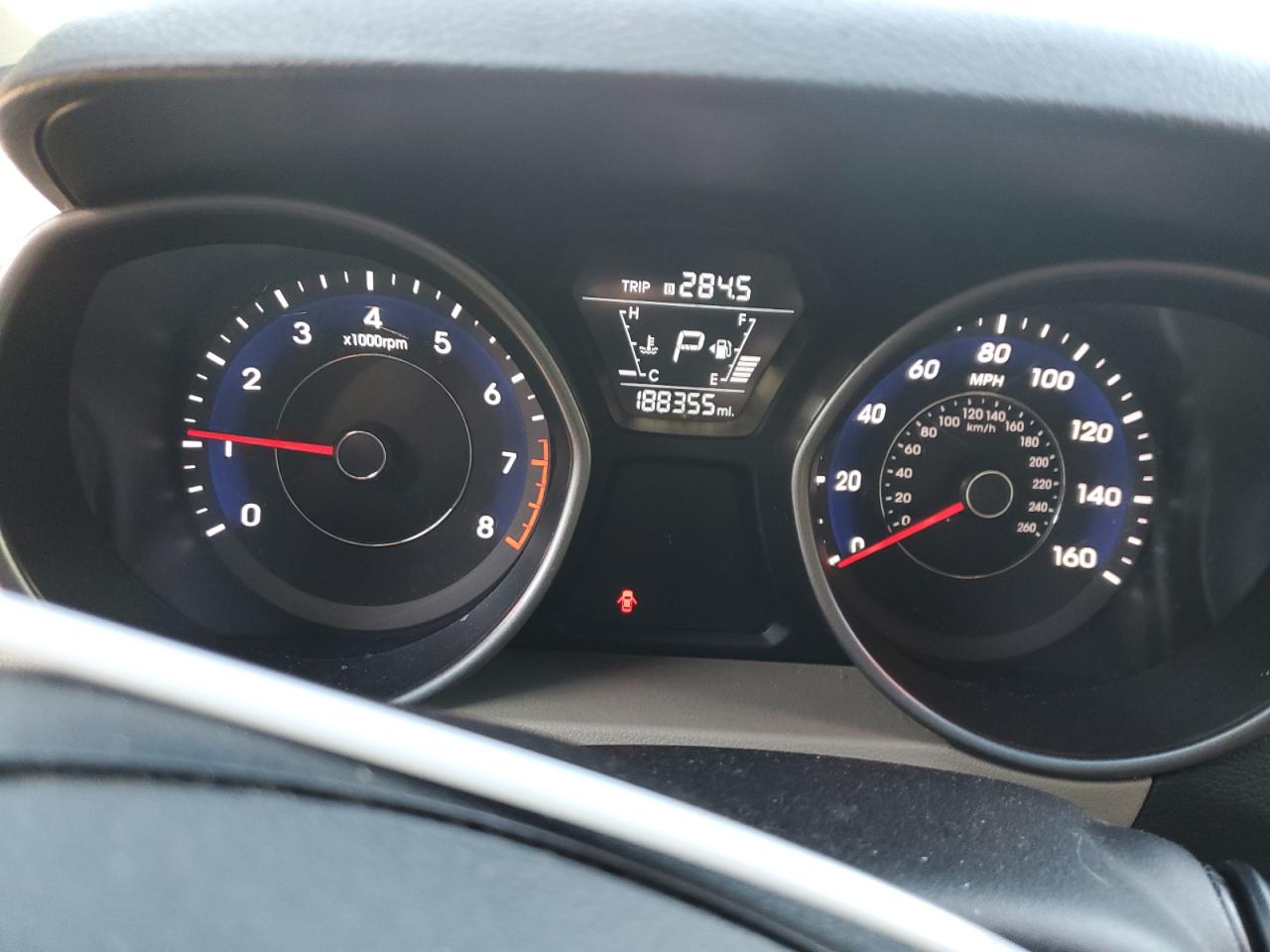 2014 Hyundai Elantra - Image 9