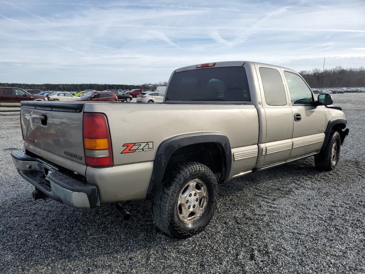 2001 Chevrolet Silverado - Image 3