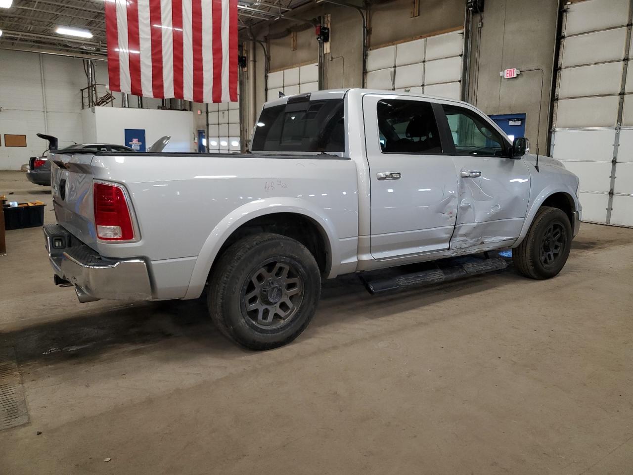 2016 RAM 1500 - Image 3