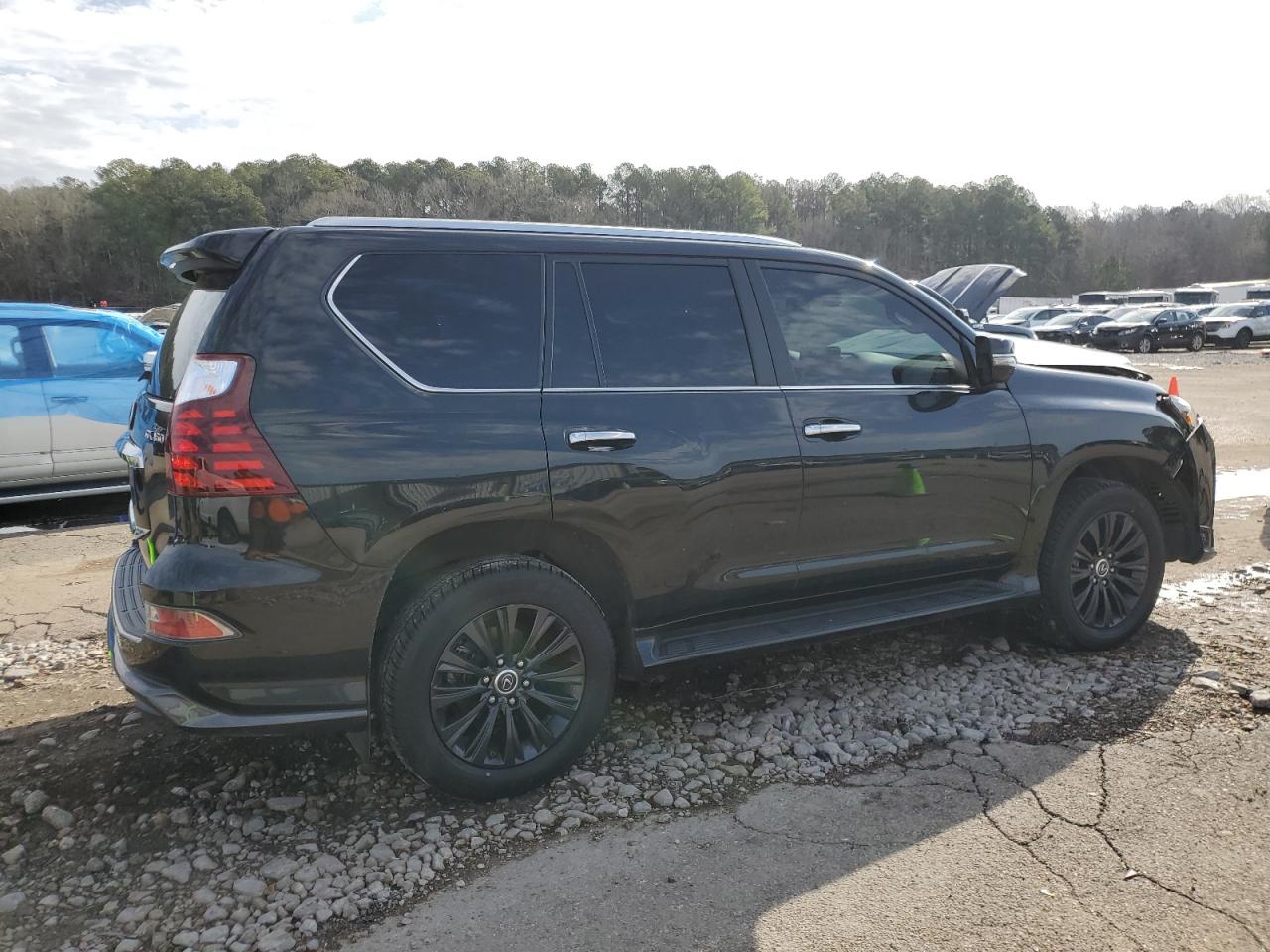 2022 Lexus GX - Image 3