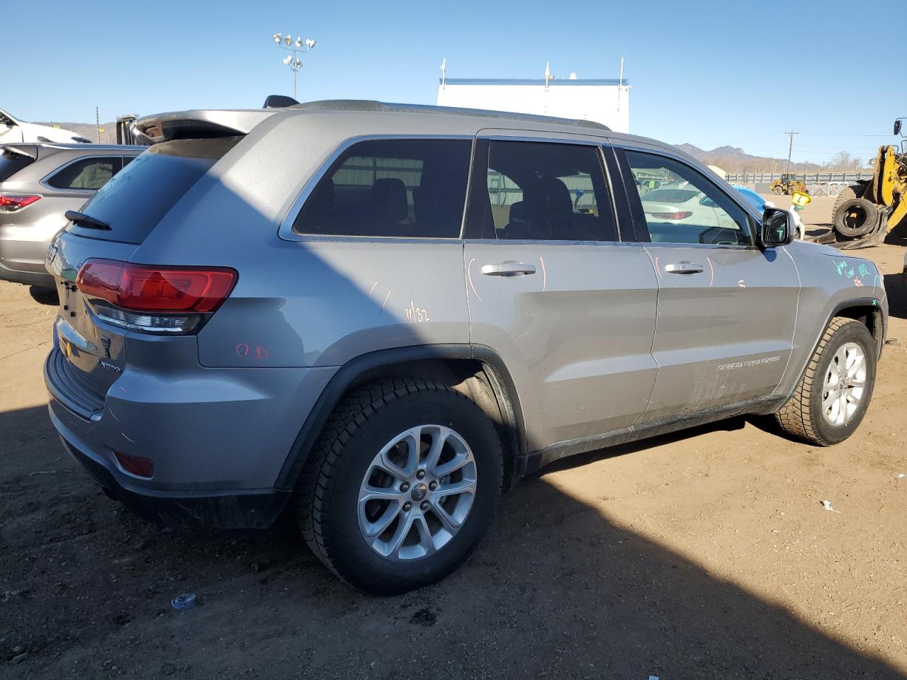 2015 Jeep Grand Cherokee - Image 3