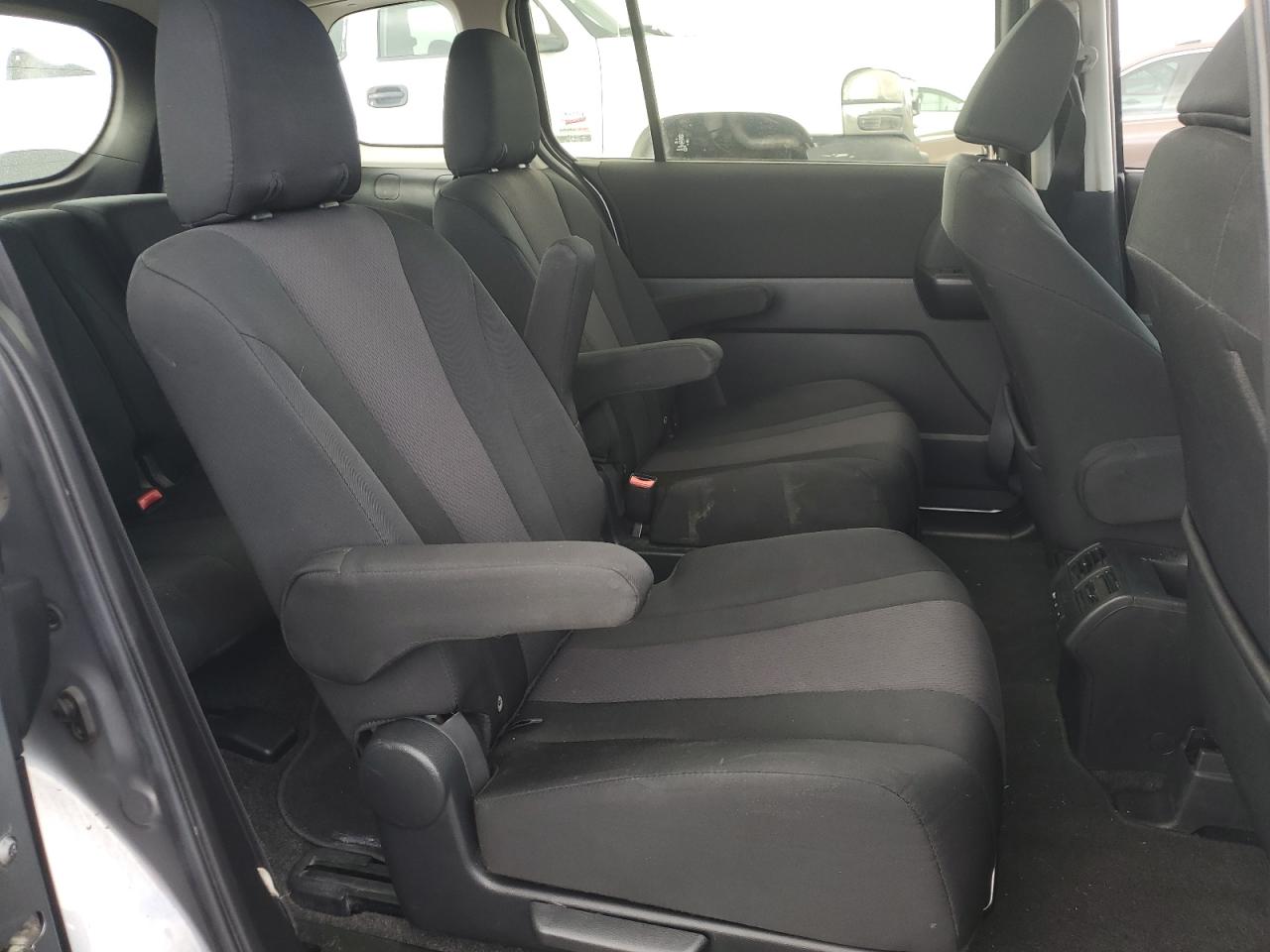 2013 Mazda 5 - Image 11