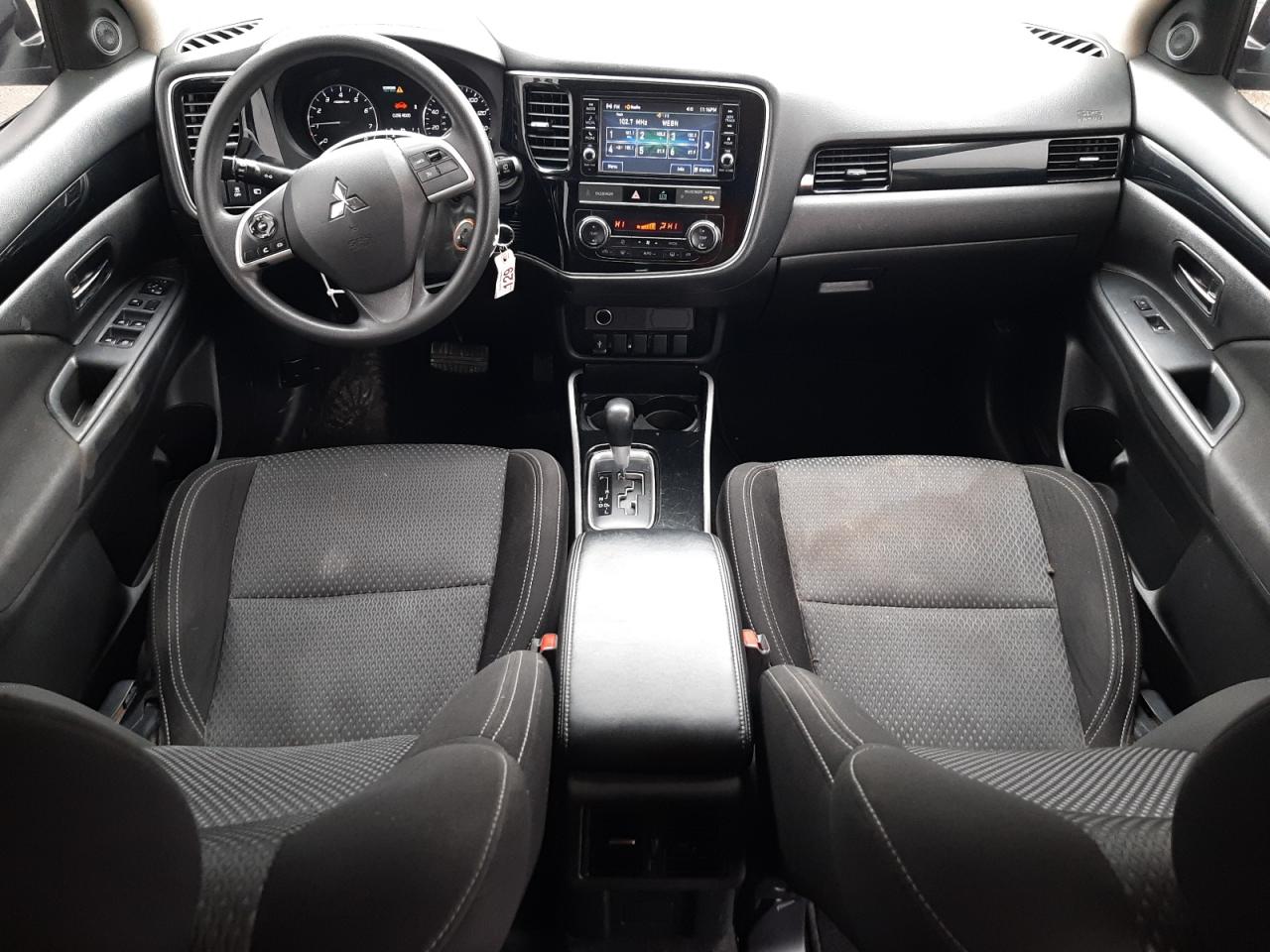 2019 Mitsubishi Outlander - Image 8