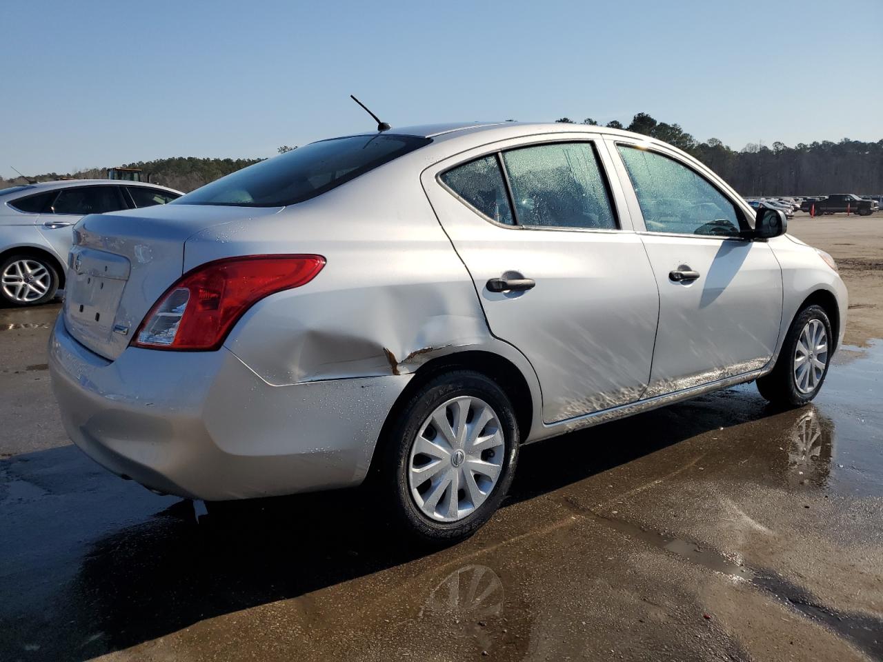 2012 Nissan Versa - Image 3