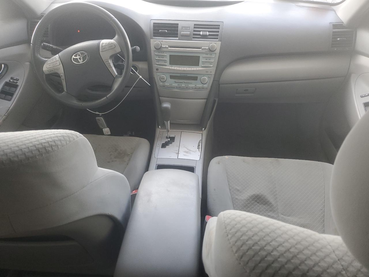 2009 Toyota Camry - Image 8