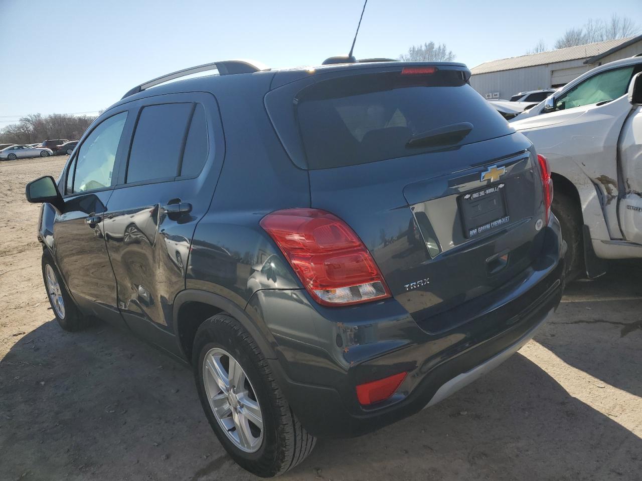 2021 Chevrolet Trax - Image 2