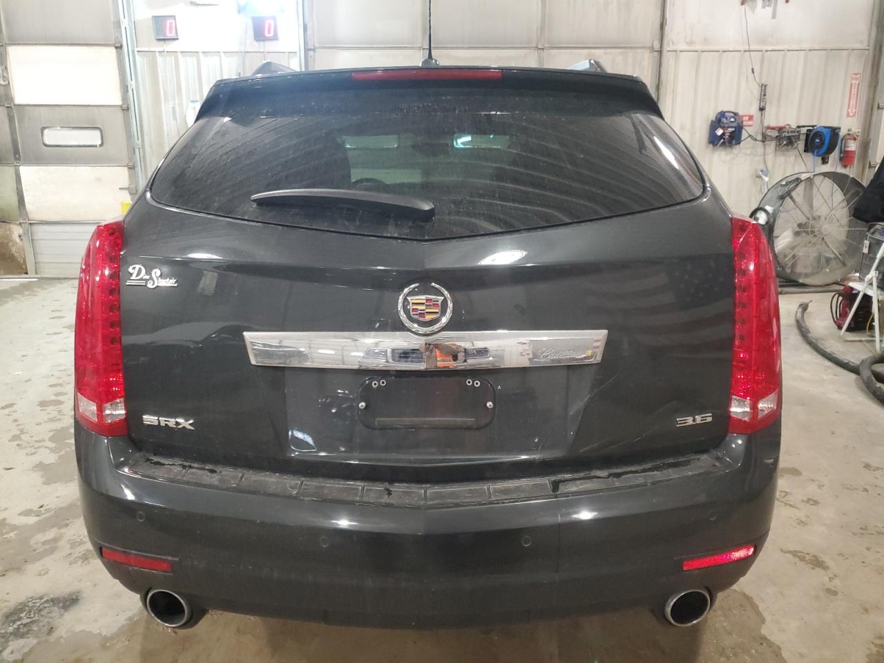 2015 Cadillac SRX - Image 6