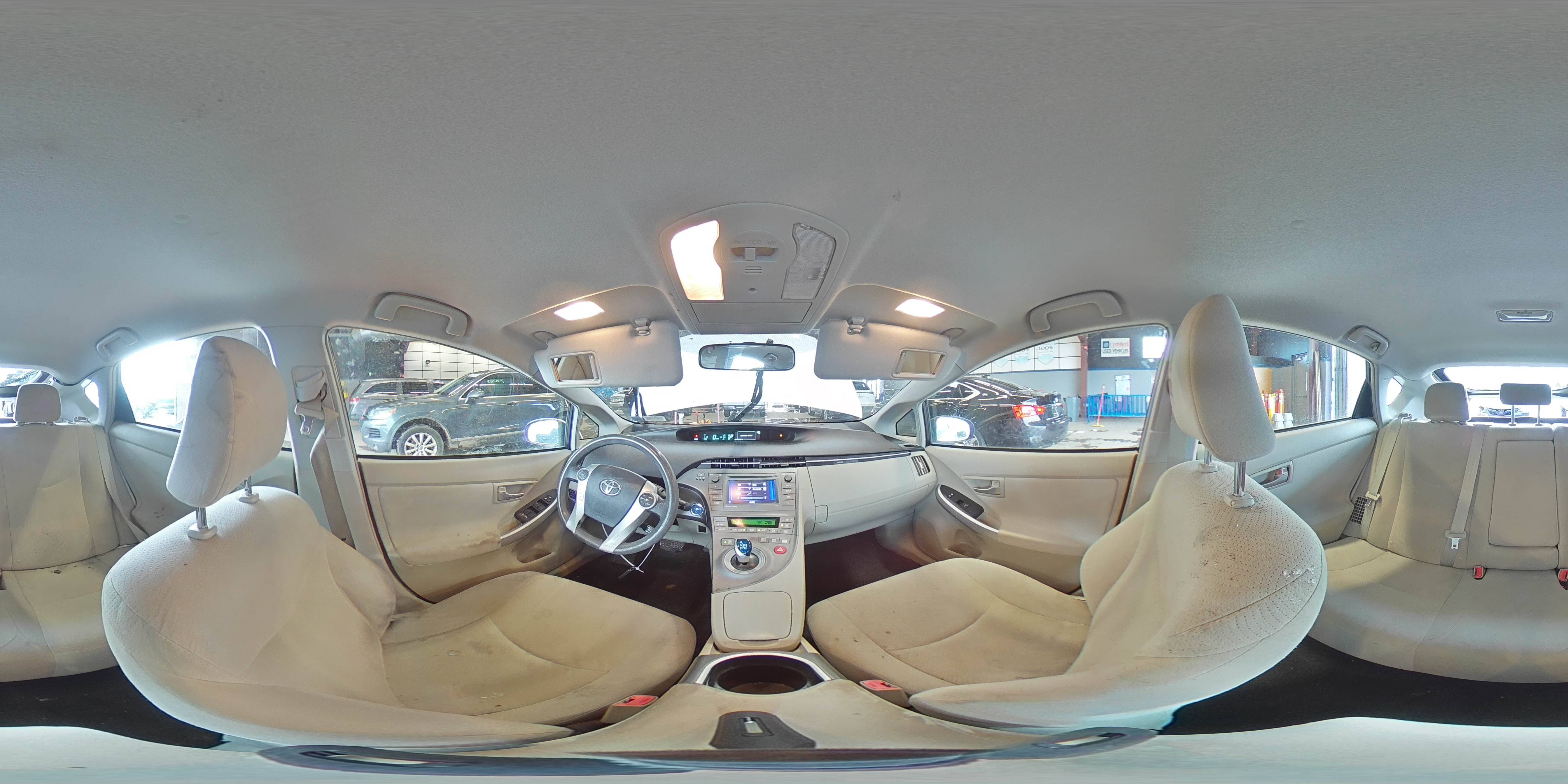 2013 Toyota Prius - Image 12