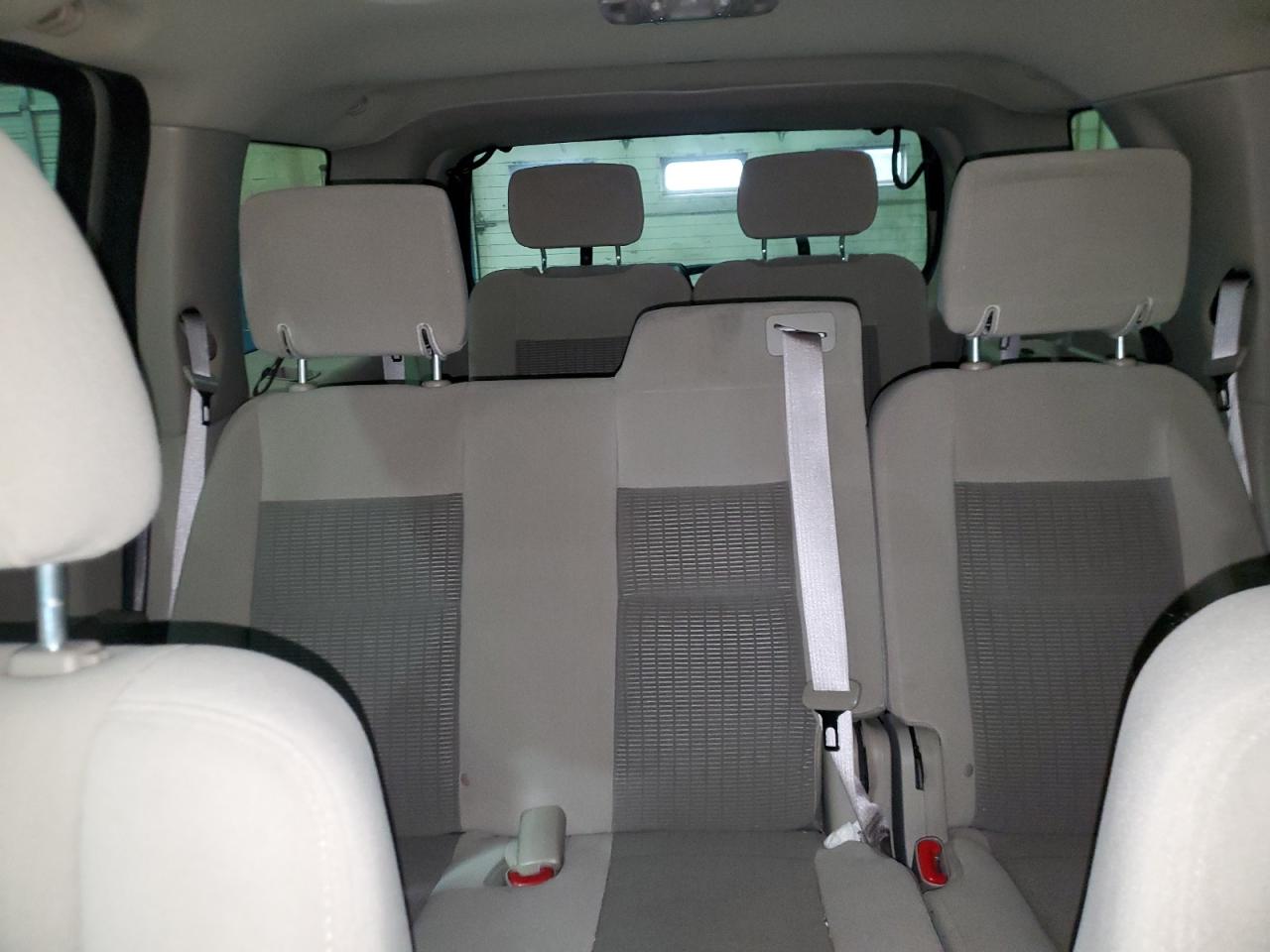 2006 Ford Explorer - Image 10