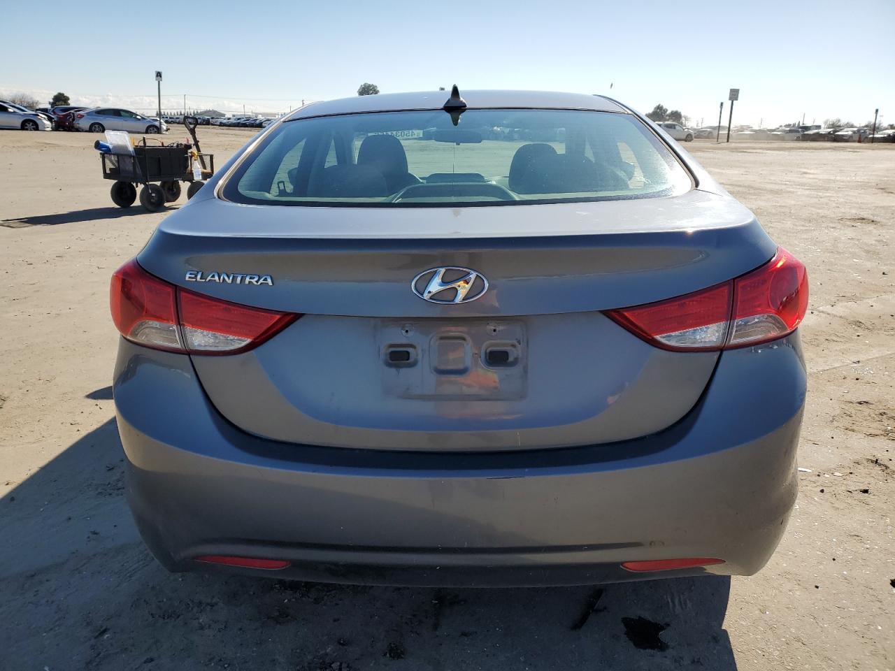 2013 Hyundai Elantra - Image 6