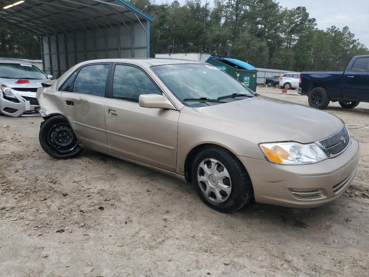 2000 Toyota Avalon - Image 4