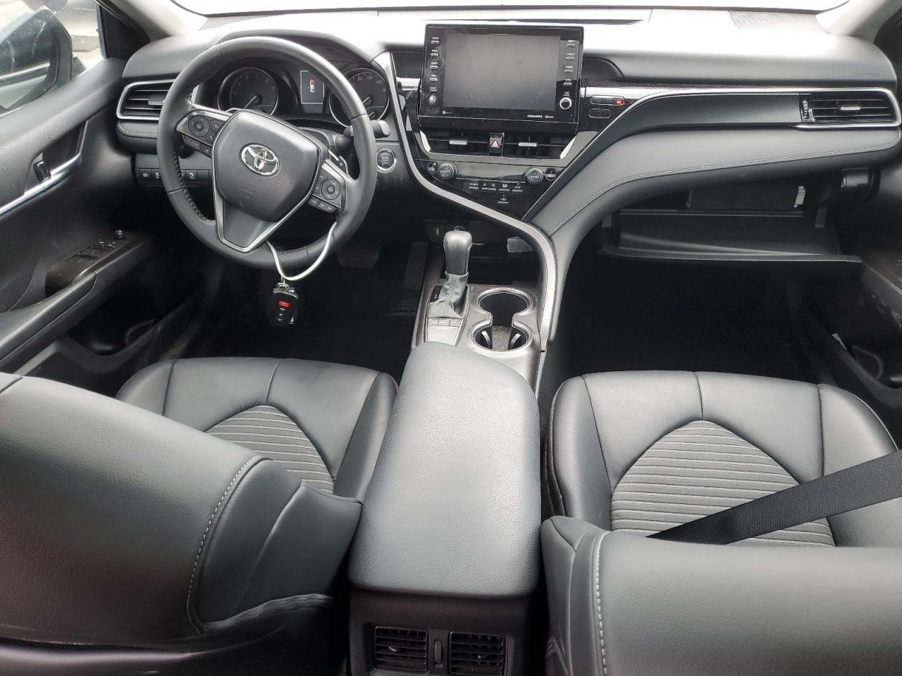 2022 Toyota Camry - Image 8