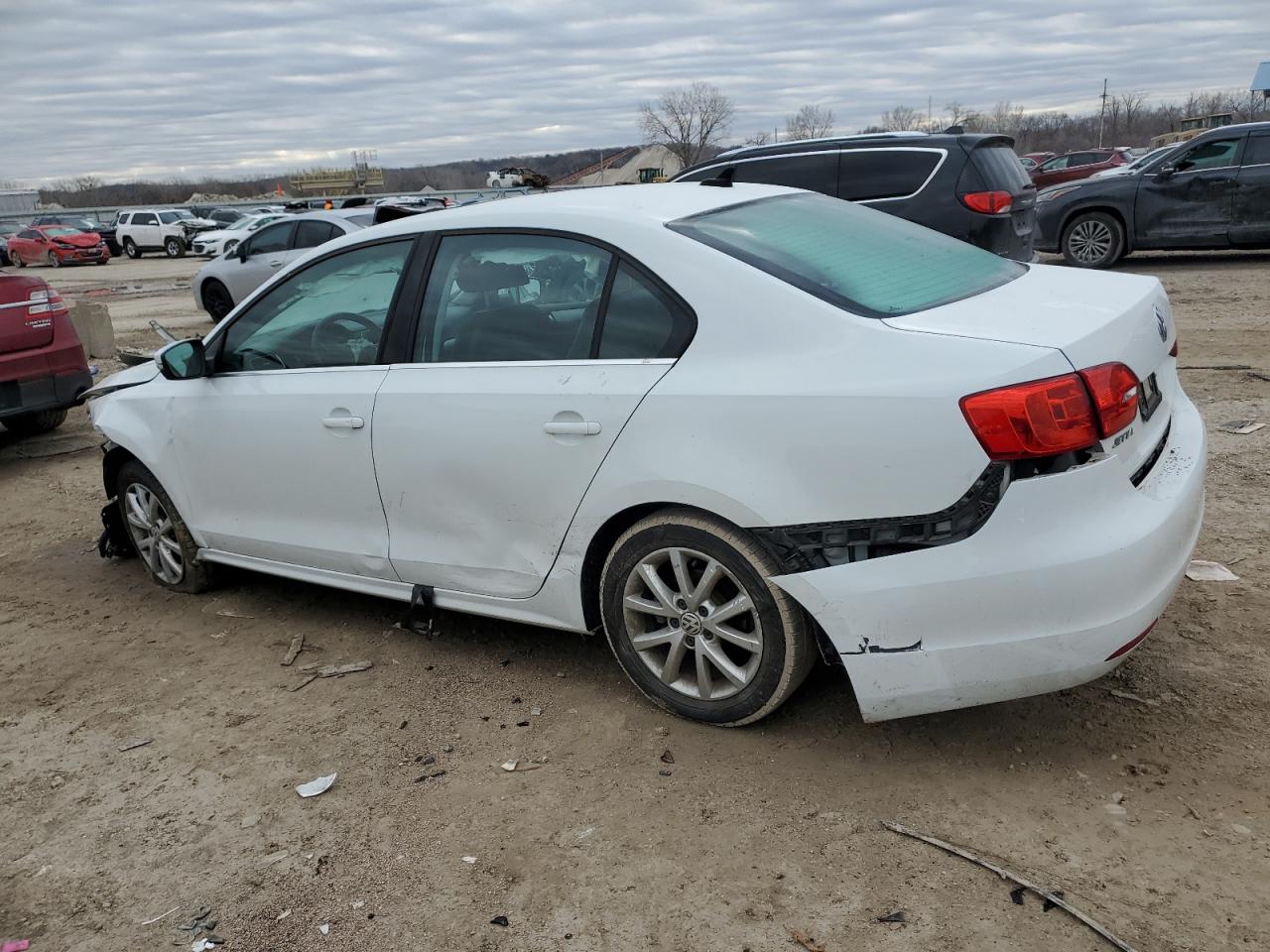 2014 Volkswagen Jetta - Image 2
