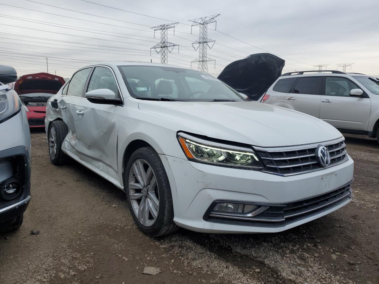 2016 Volkswagen Passat - Image 4