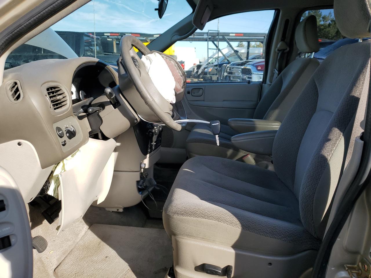 2006 Dodge Caravan - Image 7