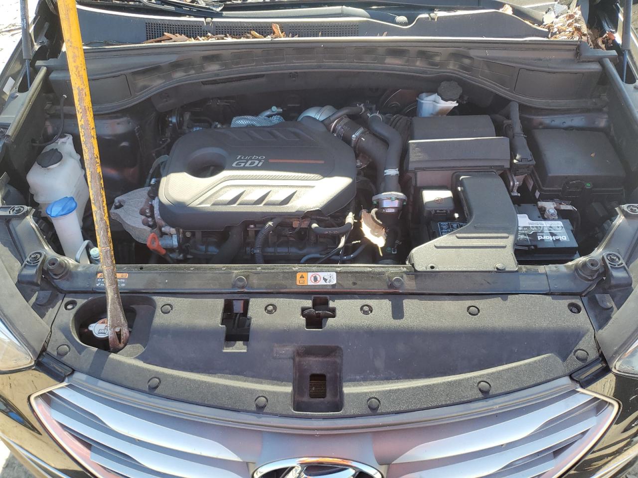 2017 Hyundai Santa Fe - Image 13