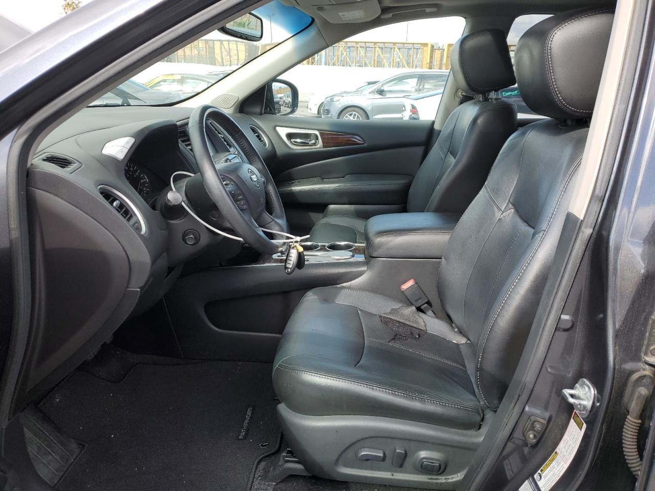 2014 Nissan Pathfinder - Image 7